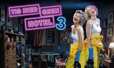 Hanneke Drenth En Dianne Liesker Tis Hier Geen Hotel 3 (Floris Liesker) CAMPAGNEBEELD 4 RGB 300 Dpi 1600X1065