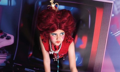 De Toneelmakerij & DOX Alice In Wonderland (Jan Hoek) 2 RGB 300 Dpi 1600X1065